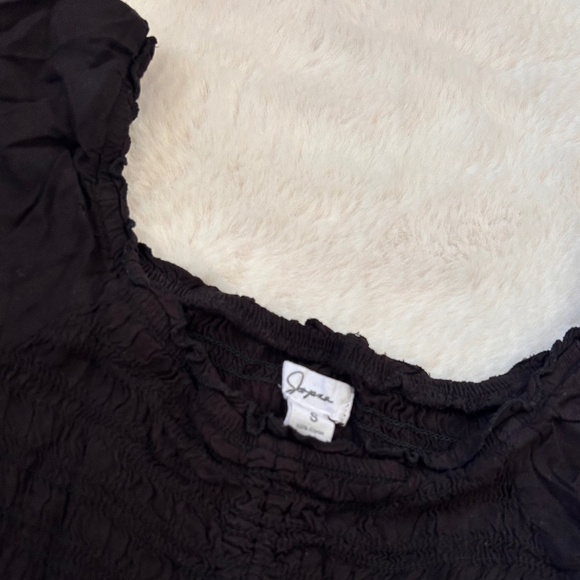 Cropped Black Ribbed Blouse - Picture 3 of 5